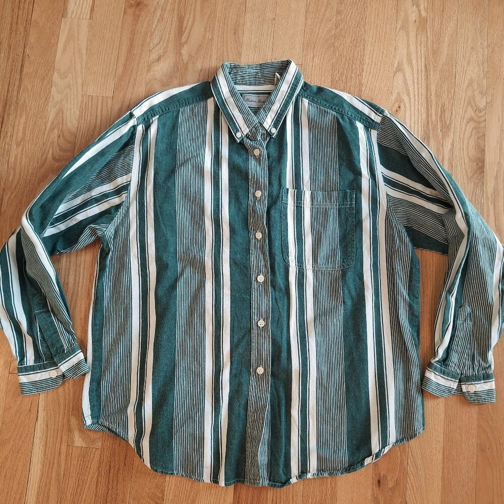 Vintage 90s Green and White Stripped Maddison Avenue Men's size Large 100% cotto
